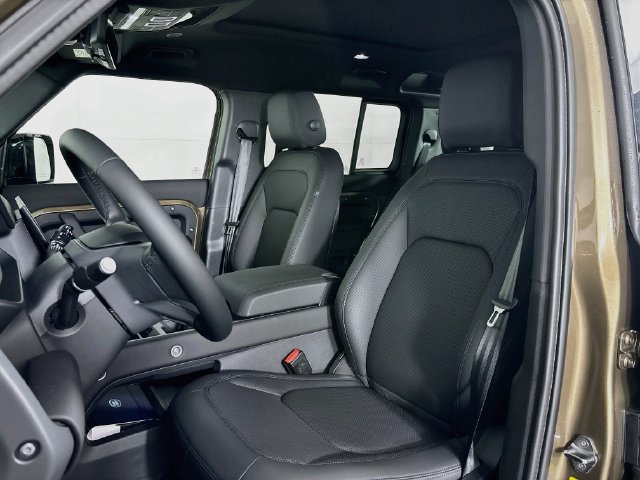 New 2026 Land Rover Defender 110 X-Dynamic SE AWD/4WD image 21