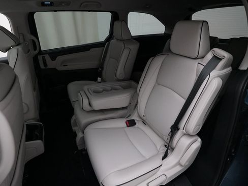 Certified 2025 Honda Odyssey Touring image 15