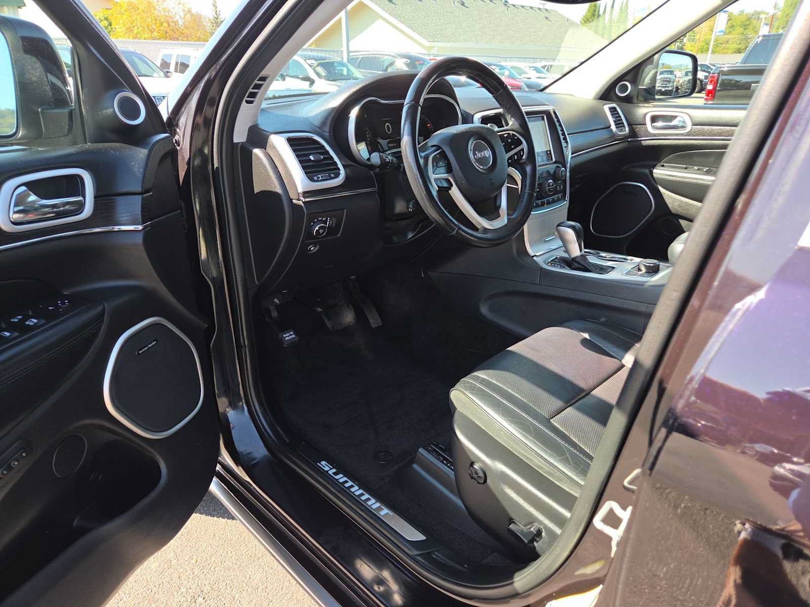 Used 2018 Jeep Grand Cherokee Summit w/ Platinum Series Group AWD/4WD image 10