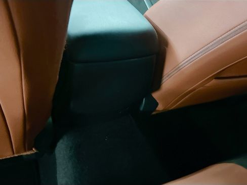 Used 2024 MAZDA MAZDA3 s image 29