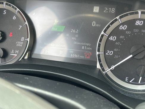 Used 2024 Toyota Highlander XLE FWD image 41