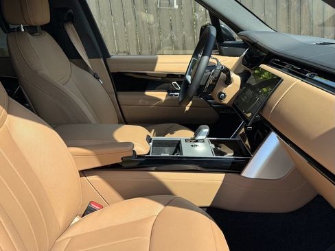New 2026 Land Rover Range Rover SE AWD/4WD image 10