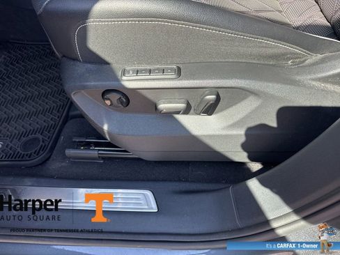 Used 2024 Volkswagen Atlas SEL Premium R-Line image 18