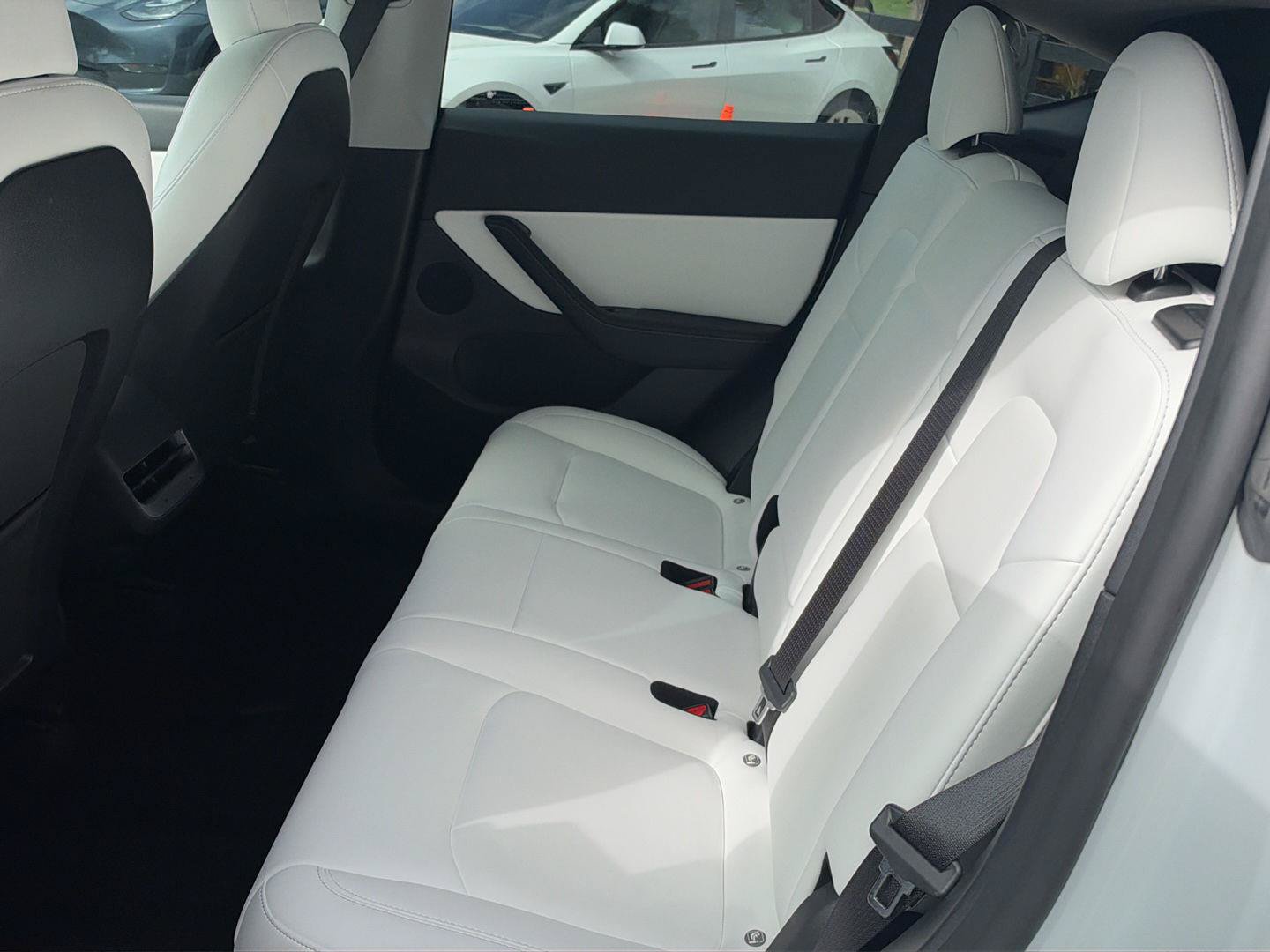 Used 2022 Tesla Model Y Performance AWD/4WD image 18