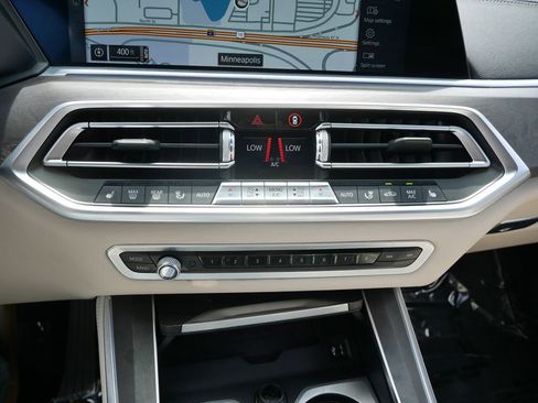 Used 2020 BMW X5 xDrive40i w/ Executive Package AWD/4WD image 19