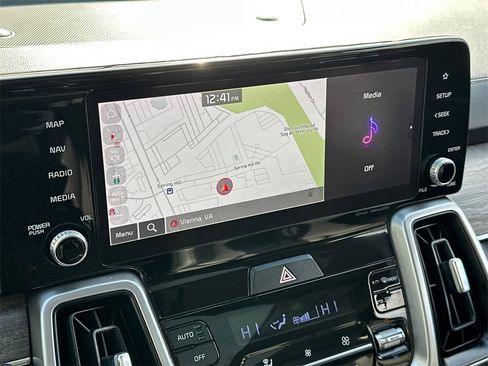 Used 2022 Kia Sorento EX w/ Panoramic Sunroof Package image 29