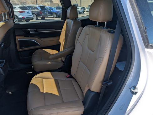 Used 2022 Kia Telluride SX w/ Nightfall Edition Package AWD/4WD image 13