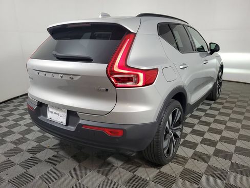 Certified 2024 Volvo XC40 B5 Ultimate w/ Protection Package Premier AWD/4WD image 8
