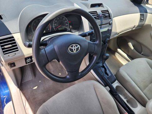 Used 2013 Toyota Corolla L FWD image 2