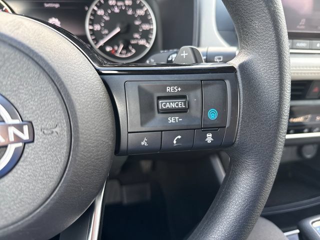 Certified 2023 Nissan Rogue SV FWD image 31