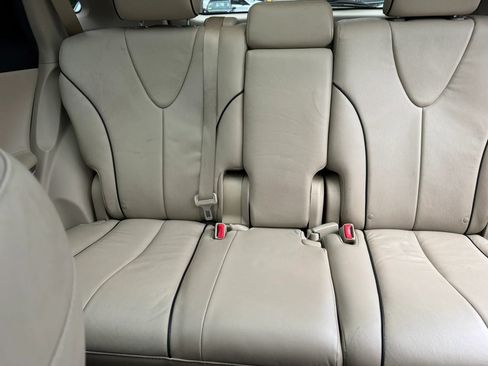 Used 2013 Toyota Venza XLE w/ XLE Premium Pkg AWD/4WD image 21