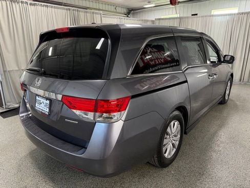 Used 2016 Honda Odyssey SE image 4