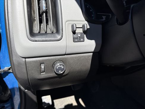 Used 2021 Chevrolet Colorado W/T w/ Custom Special Edition image 30