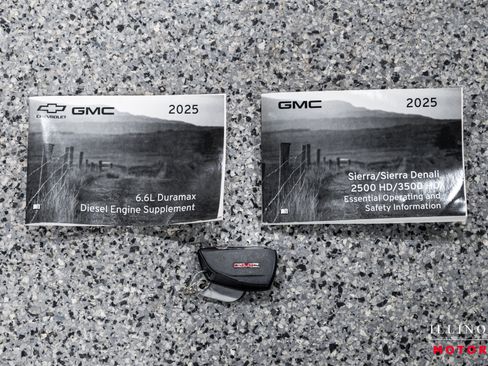 Used 2025 GMC Sierra 3500 Denali Ultimate image 44