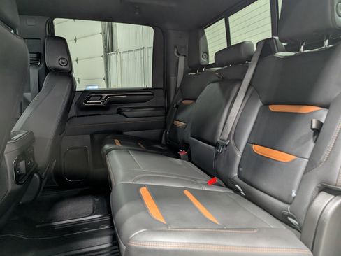 Used 2025 GMC Sierra 2500 AT4 w/ AT4 Premium Plus Package image 18