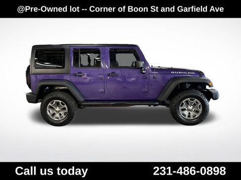 Used 2017 Jeep Wrangler Unlimited Rubicon w/ Connectivity Group AWD/4WD image 6