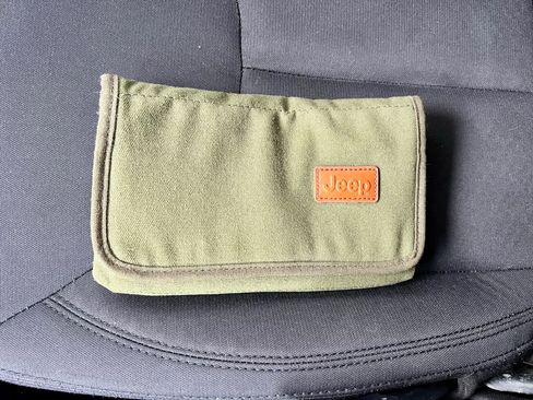 Used 2015 Jeep Wrangler Sport image 30