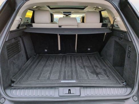 Certified 2022 Land Rover Range Rover Sport HSE Silver Edition image 36