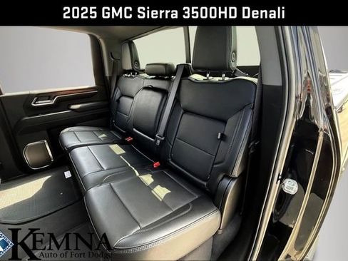 Used 2025 GMC Sierra 3500 Denali w/ Denali Reserve Package image 28
