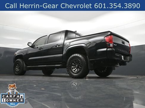 Used 2023 Toyota Tacoma SR AWD/4WD image 41