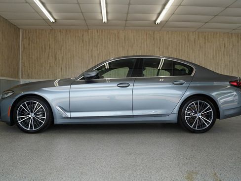Used 2021 BMW 530i w/ Premium Package RWD image 5
