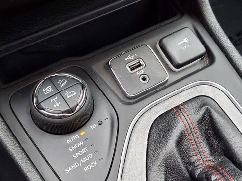 Used 2022 Jeep Cherokee Trailhawk w/ Trailer Tow Group image 20