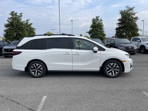 New 2026 Honda Odyssey EX-L image 2