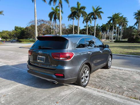 Used 2019 Kia Sorento EX image 17