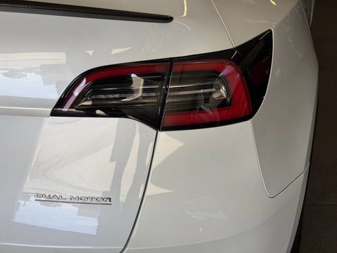 Used 2021 Tesla Model Y Performance AWD/4WD image 35