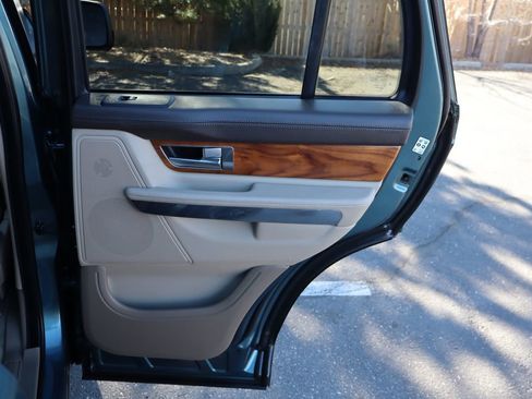 Used 2010 Land Rover Range Rover Sport Supercharged image 25