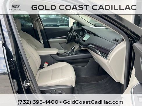 Certified 2023 Cadillac XT4 Luxury FWD image 8