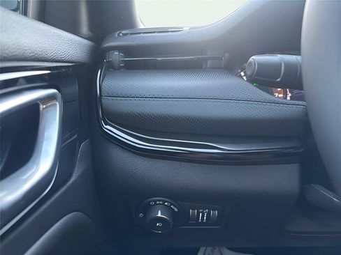 New 2026 Jeep Compass Limited AWD/4WD image 28