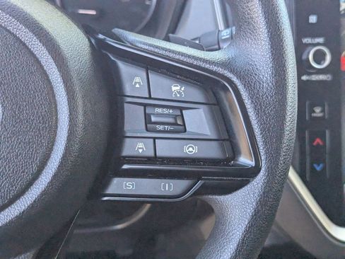 Used 2025 Subaru Crosstrek 2.0i Premium image 27