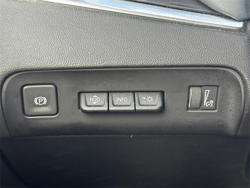 Used 2024 Buick Enclave Premium image 26