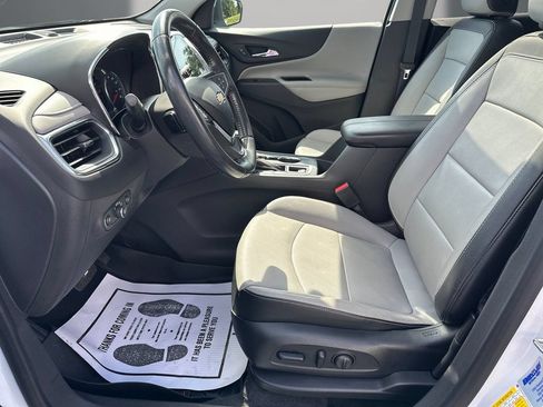 Used 2020 Chevrolet Equinox Premier FWD image 12