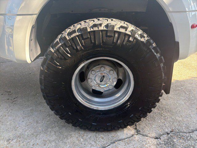 Used 2023 Ford F350 Lariat w/ Lariat Ultimate Package AWD/4WD image 14