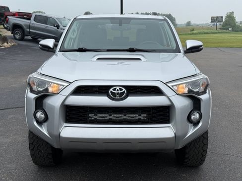 Used 2018 Toyota 4Runner SR5 image 3