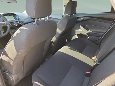 Used 2018 Ford Focus SEL FWD image 5