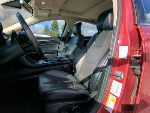 Used 2019 Ford Fusion Titanium image 23