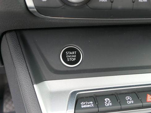 Used 2024 Audi Q3 2.0T Premium image 21