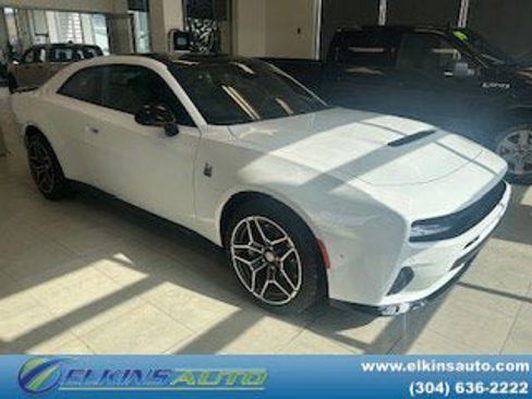 Used 2026 Dodge Charger Scat Pack AWD/4WD image 1