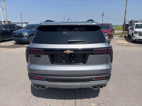 New 2026 Chevrolet Traverse LT w/ LPO, Floor Liner Package image 5