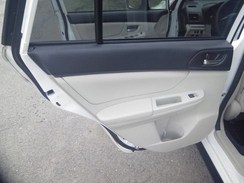 Used 2013 Subaru Crosstrek 2.0i Premium image 16