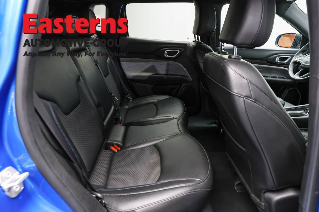 Used 2024 Jeep Compass Latitude AWD/4WD image 24
