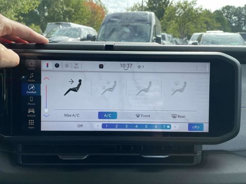 New 2025 Jeep Gladiator Sport image 20