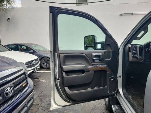 Used 2018 GMC Sierra 2500 Denali w/ Duramax Plus Package AWD/4WD image 23