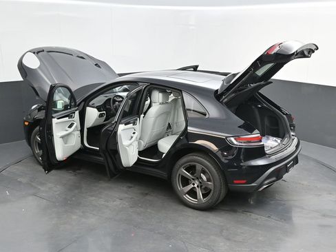 New 2026 Porsche Macan image 42