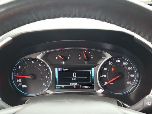 Used 2018 Chevrolet Equinox Premier FWD image 22