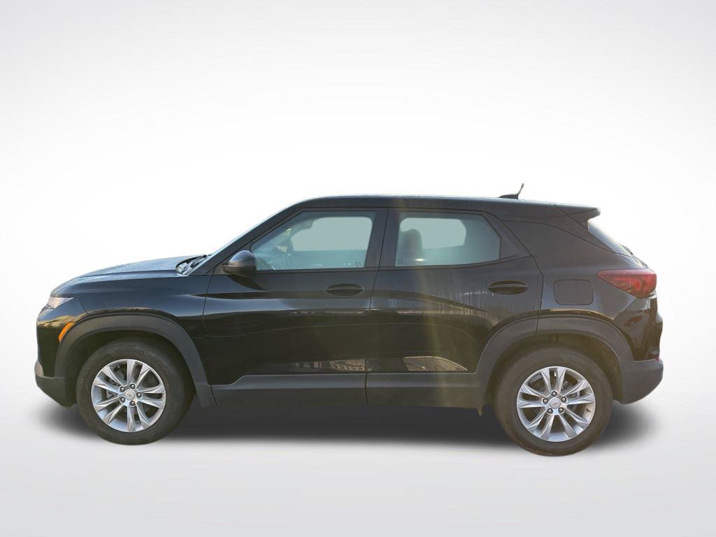 Used 2021 Chevrolet TrailBlazer LS FWD image 2