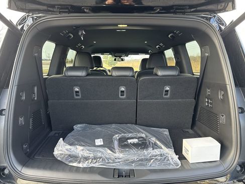New 2026 Nissan Armada PRO-4X w/ Captain's Chari Seat Package image 32